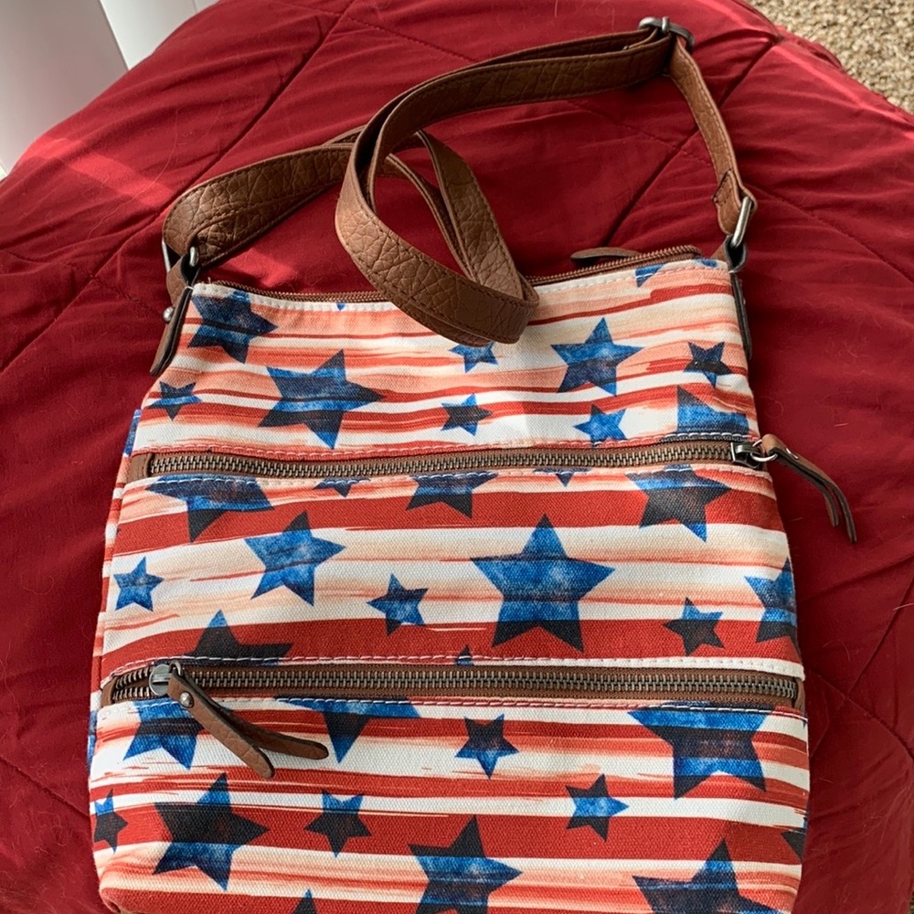 Style & Co Crossbody bag with 3 pockets outside, zipper and open pockets inside